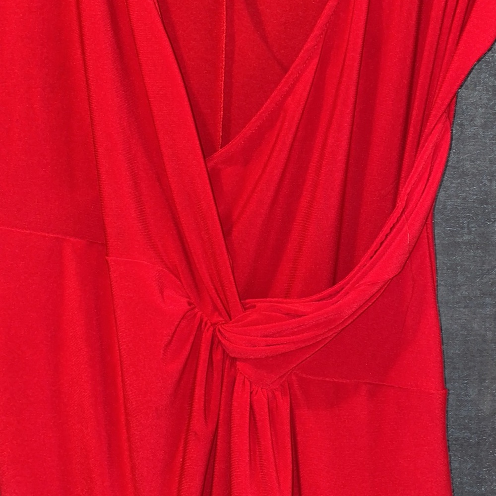 RED DRESS - Picture 3 of 3